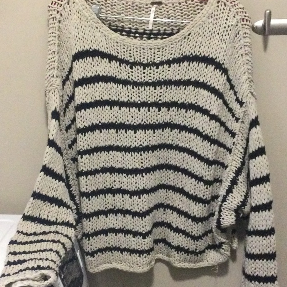 Sweater - Picture 1 of 3